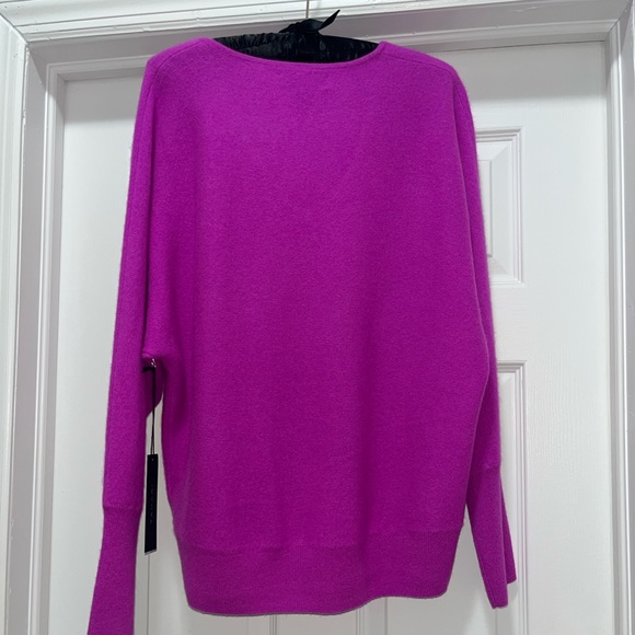Tahari cashmere sweater - Picture 3 of 5